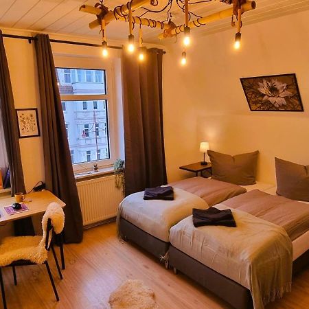 Nigella Apartment Direkt Am Hauptbahnhof Celle Fur 6 Personen Mit Kostenfreiem Parkplatz Voll Ausgestatteter Kuche Elite Standard Esterno foto