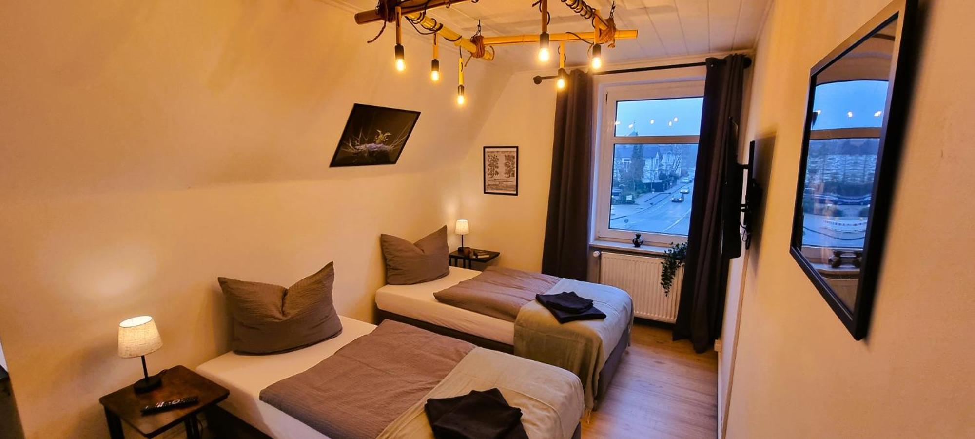 Nigella Apartment Direkt Am Hauptbahnhof Celle Fur 6 Personen Mit Kostenfreiem Parkplatz Voll Ausgestatteter Kuche Elite Standard Esterno foto